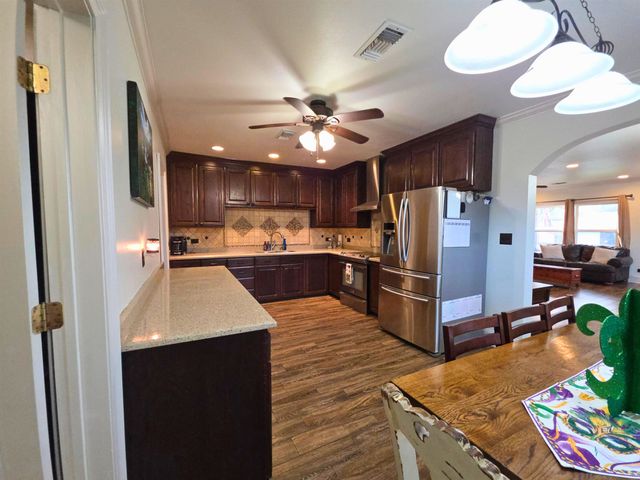 255 West 24th Street, Larose, LA 70373