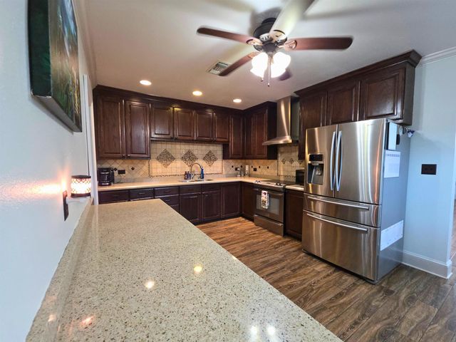 255 West 24th Street, Larose, LA 70373