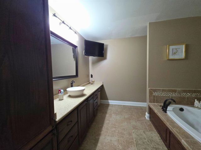 255 West 24th Street, Larose, LA 70373