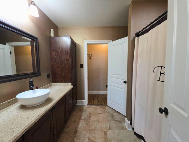 255 West 24th Street, Larose, LA 70373