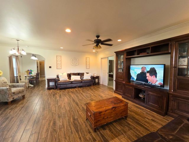 255 West 24th Street, Larose, LA 70373