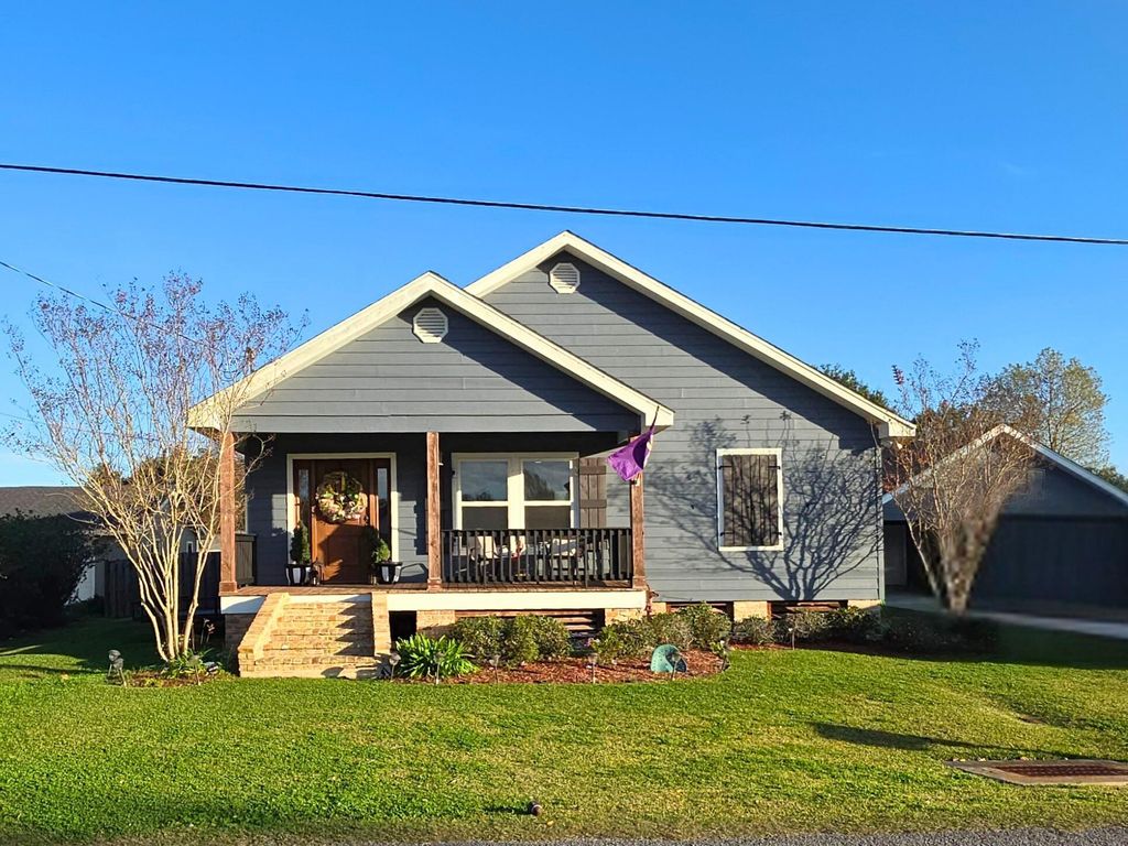 255 West 24th Street, Larose, LA 70373