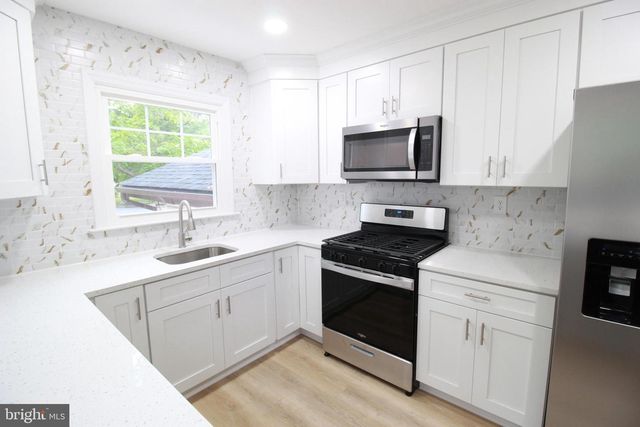 20 MARLBOROUGH AVE, Marlton, NJ 08053