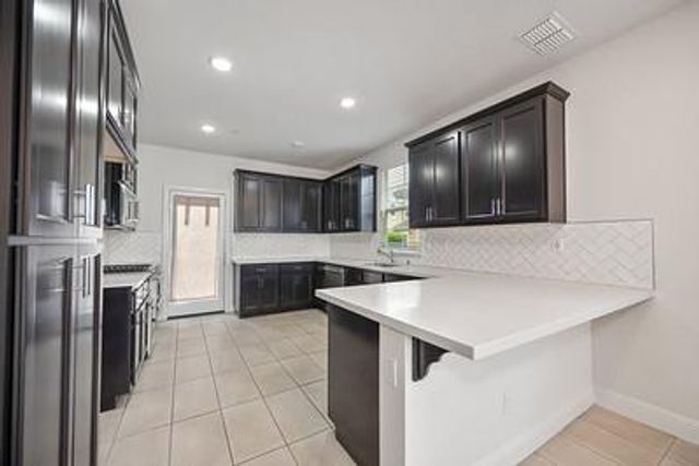 38 Huddlestone Cir, Roseville, CA 95661