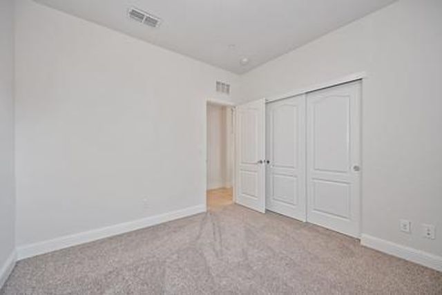 38 Huddlestone Cir, Roseville, CA 95661