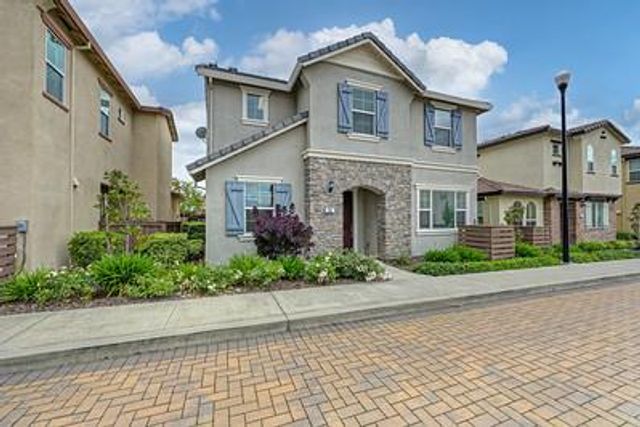 38 Huddlestone Cir, Roseville, CA 95661