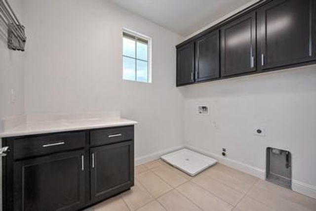38 Huddlestone Cir, Roseville, CA 95661