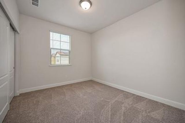 38 Huddlestone Cir, Roseville, CA 95661