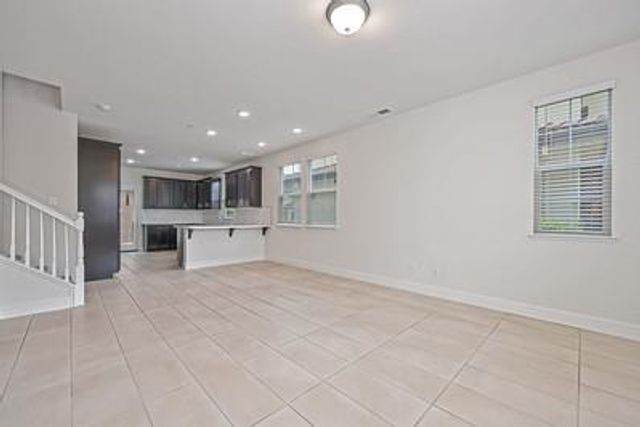 38 Huddlestone Cir, Roseville, CA 95661