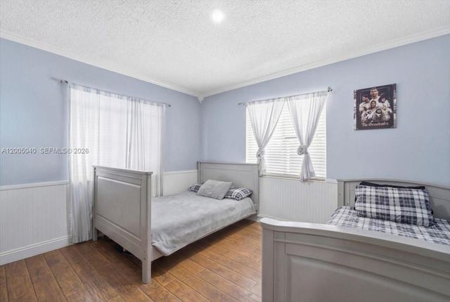 740 SW 7th Ave, Hallandale Beach, FL 33009