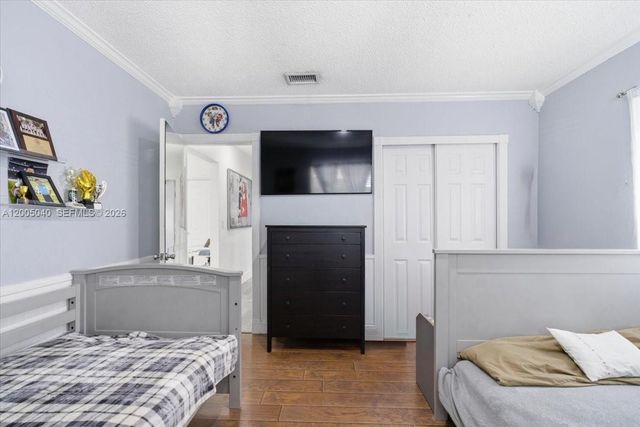 740 SW 7th Ave, Hallandale Beach, FL 33009