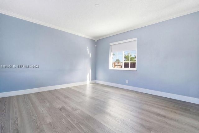 740 SW 7th Ave, Hallandale Beach, FL 33009