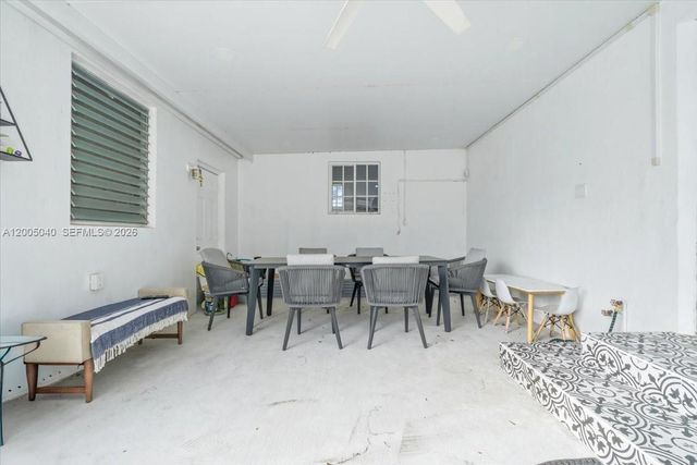 740 SW 7th Ave, Hallandale Beach, FL 33009