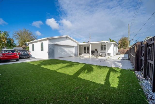 740 SW 7th Ave, Hallandale Beach, FL 33009