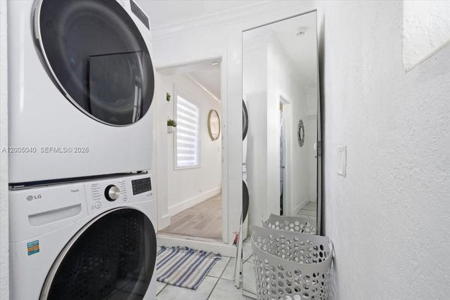 740 SW 7th Ave, Hallandale Beach, FL 33009