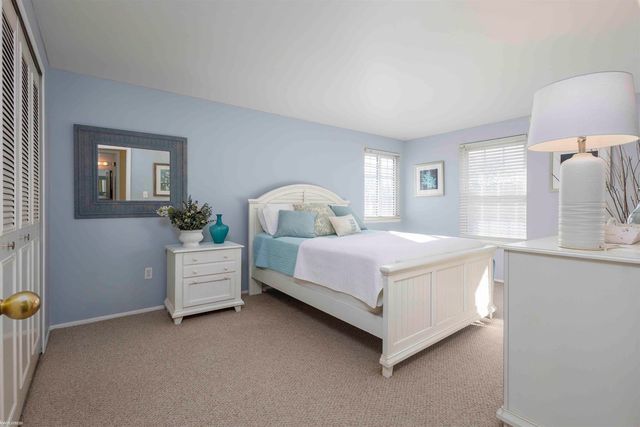 15207 Renshaw Drive, Clinton Twp, MI 48038
