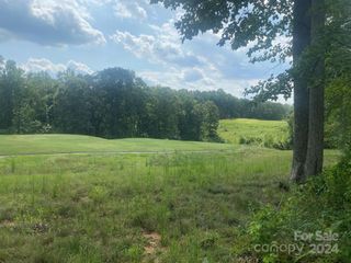 2767 player Circle NE 120-121A, Conover, NC 28613