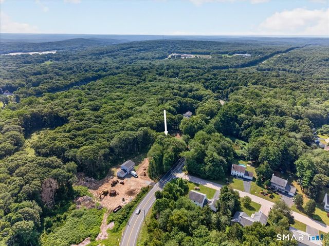 1033 Old Colchester Road, Montville, CT 06370
