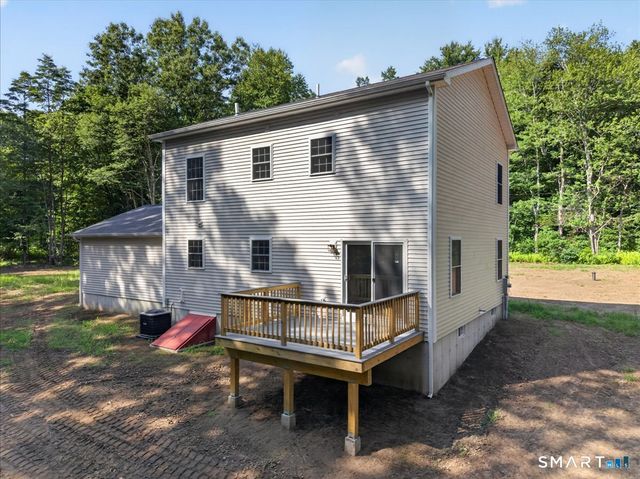 1033 Old Colchester Road, Montville, CT 06370