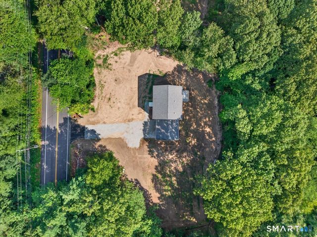 1033 Old Colchester Road, Montville, CT 06370