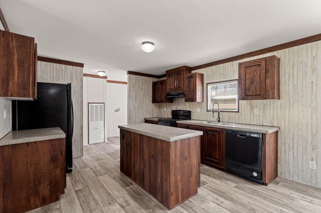 22 Rosa Drive, Saint Matthews, SC 29135