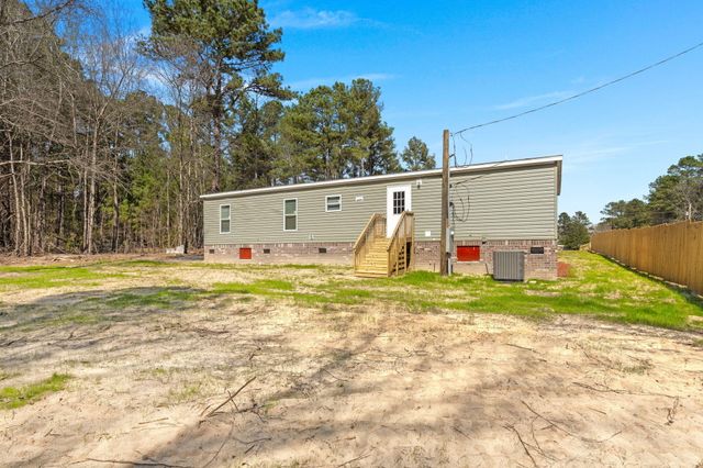 22 Rosa Drive, Saint Matthews, SC 29135