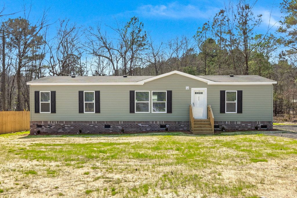 22 Rosa Drive, Saint Matthews, SC 29135