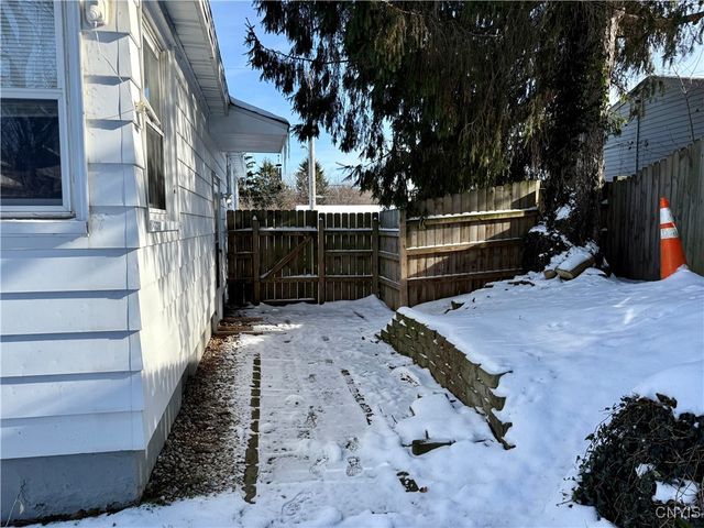 123 Wolcott, Syracuse, NY 13207