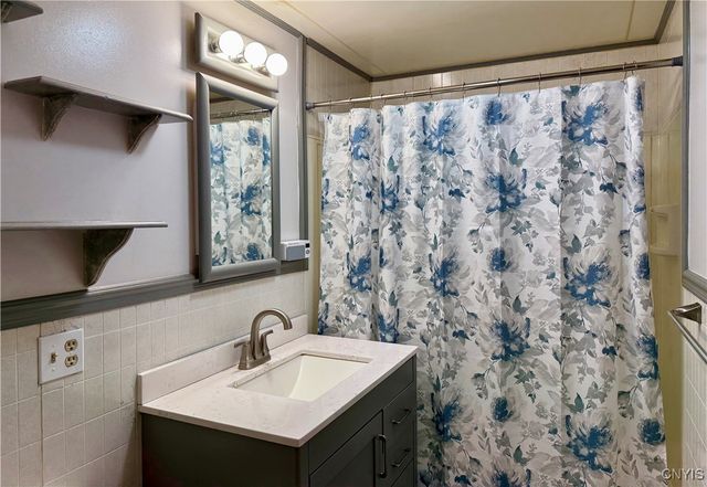 123 Wolcott, Syracuse, NY 13207