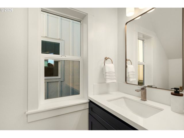 5224 Se Knapp, Portland, OR 97206