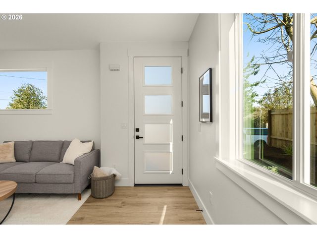 5224 Se Knapp, Portland, OR 97206