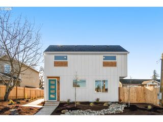 5224 Se Knapp, Portland, OR 97206