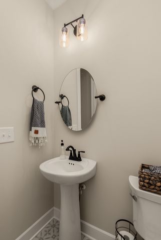 1497 Phillips Rd, Lebanon, TN 37087