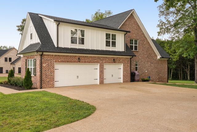 1497 Phillips Rd, Lebanon, TN 37087