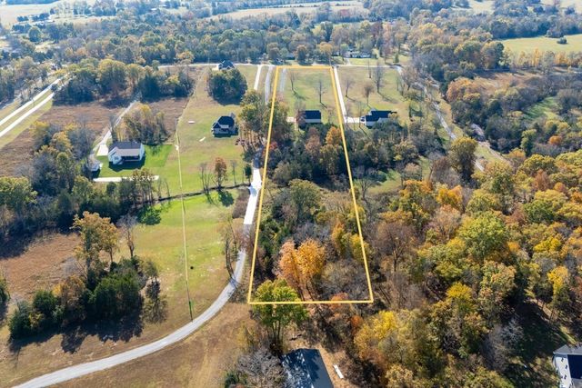 1497 Phillips Rd, Lebanon, TN 37087