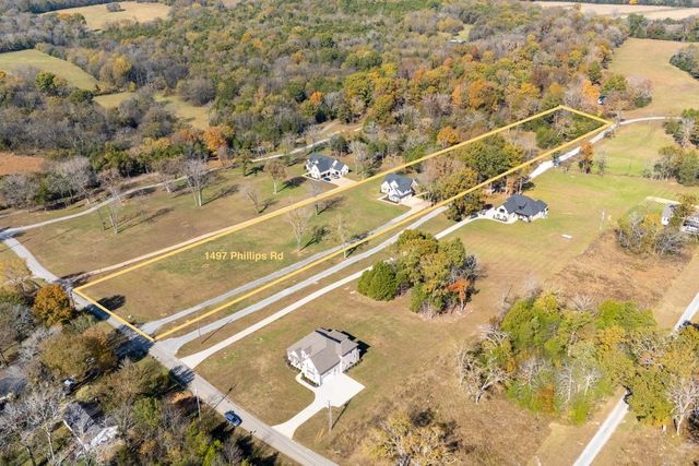 1497 Phillips Rd, Lebanon, TN 37087