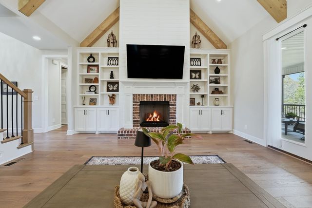 1497 Phillips Rd, Lebanon, TN 37087