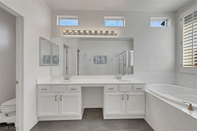 10201 Brilliant View Court, Las Vegas, NV 89129