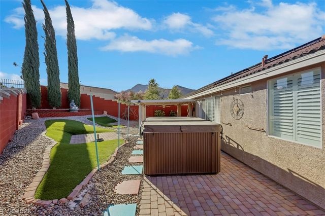 10201 Brilliant View Court, Las Vegas, NV 89129