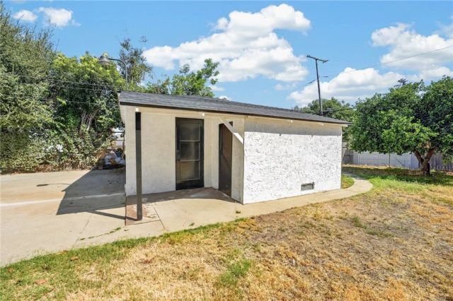 268 W Willow, Pomona, CA 91768