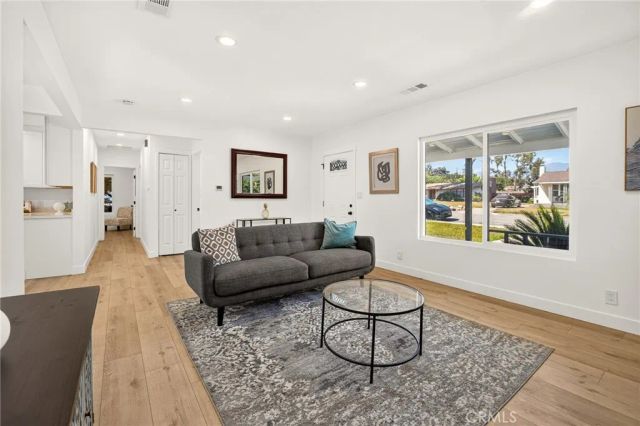 268 W Willow, Pomona, CA 91768