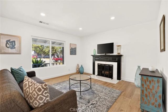268 W Willow, Pomona, CA 91768