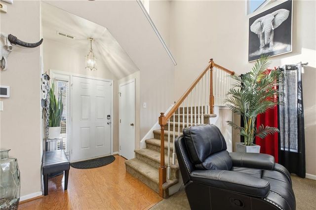 1864 Kempsville Crossing Ln, Virginia Beach, VA 23464