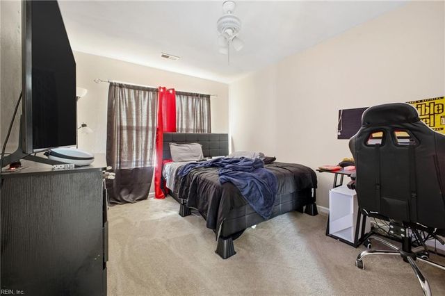 1864 Kempsville Crossing Ln, Virginia Beach, VA 23464