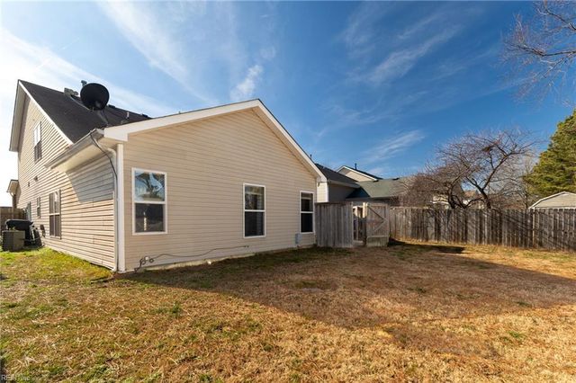 1864 Kempsville Crossing Ln, Virginia Beach, VA 23464