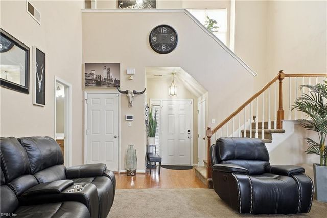 1864 Kempsville Crossing Ln, Virginia Beach, VA 23464