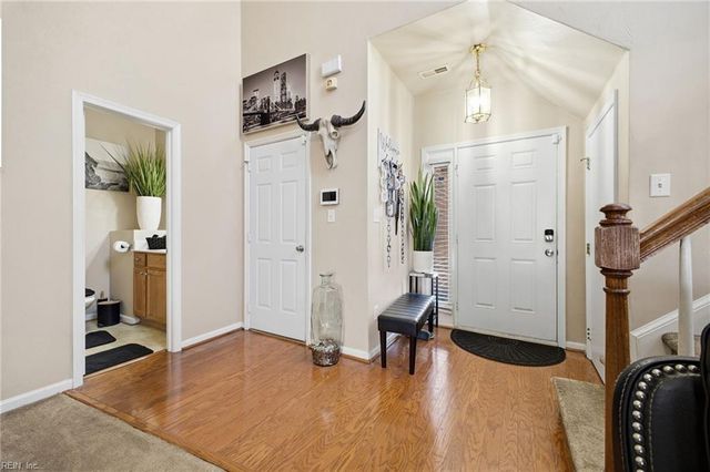 1864 Kempsville Crossing Ln, Virginia Beach, VA 23464