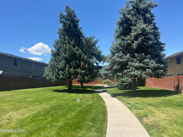 863 Nutmeg Place 12, Reno, NV 89502