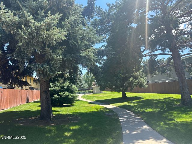 863 Nutmeg Place 12, Reno, NV 89502