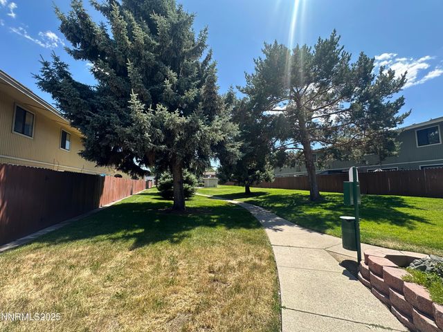 863 Nutmeg Place 12, Reno, NV 89502